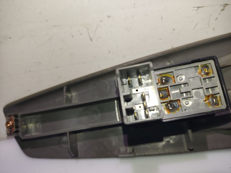 Recambio de mando elevalunas delantero derecho para chevrolet lacetti (j200) 1.6 referencia OEM IAM 621W04790  