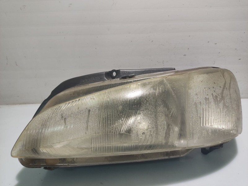 Recambio de faro izquierdo para peugeot 106 ii (1a_, 1c_) 1.1 i referencia OEM IAM 6204C7  