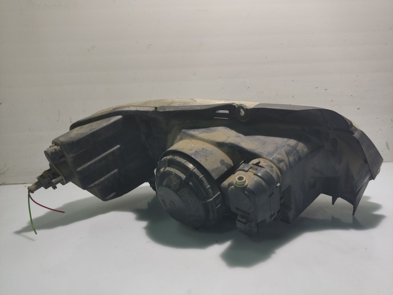 Recambio de faro izquierdo para peugeot 106 ii (1a_, 1c_) 1.1 i referencia OEM IAM 6204C7  