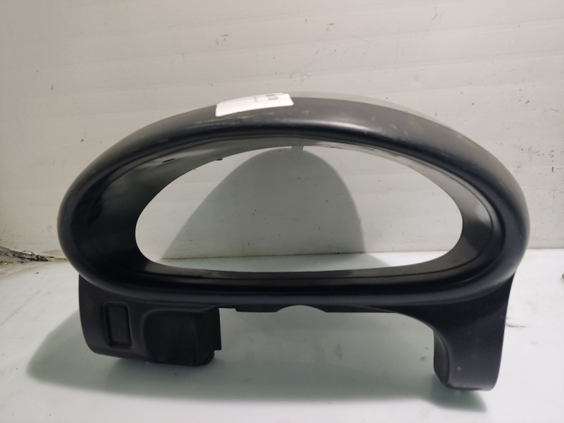 Recambio de moldura para nissan micra ii (k11) 1.0 i 16v referencia OEM IAM 682408F700  