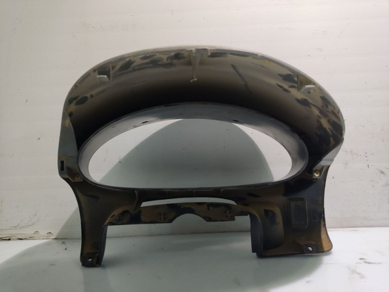 Recambio de moldura para nissan micra ii (k11) 1.0 i 16v referencia OEM IAM 682408F700  