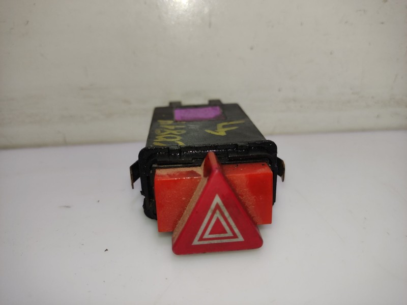 Recambio de warning para peugeot 307 (s1) xr clim plus referencia OEM IAM 0819W  