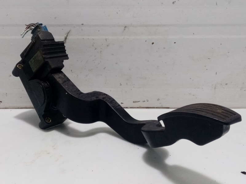 Recambio de pedal acelerador para fiat stilo (192) referencia OEM IAM 51785640  