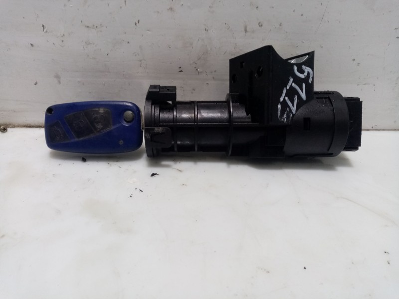 Recambio de conmutador de arranque para fiat stilo (192) referencia OEM IAM 61001500  