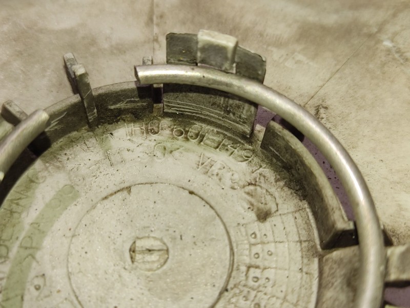 Recambio de tapacubos para volkswagen golf iii (1h1) 1.9 tdi referencia OEM IAM 1H0601149K  