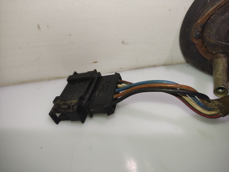 Recambio de retrovisor derecho para volkswagen golf iii (1h1) 1.9 tdi referencia OEM IAM 1H1857508A  