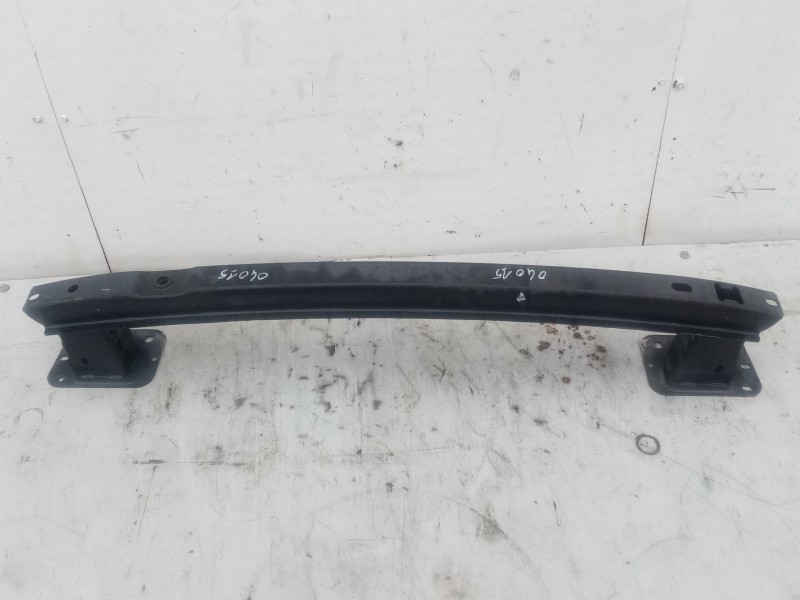 Recambio de refuerzo paragolpes trasero para ford focus berlina (cap) 1.6 tdci cat referencia OEM IAM 1520891  