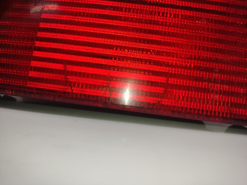 Recambio de piloto trasero izquierdo para volkswagen golf iii berlina (1h1) referencia OEM IAM 1H6945111   Recambio de piloto trasero izquierdo para volkswagen golf iii berlina (1h1) referencia OEM IAM 1H6945111