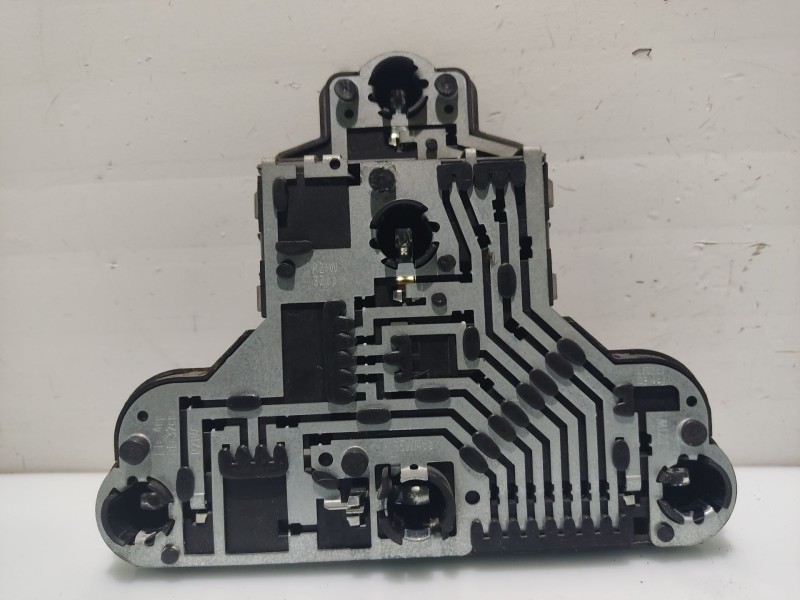 Recambio de portalamparas para volkswagen golf iii berlina (1h1) s referencia OEM IAM 1H6945257   Recambio de portalamparas para volkswagen golf iii berlina (1h1) s referencia OEM IAM 1H6945257