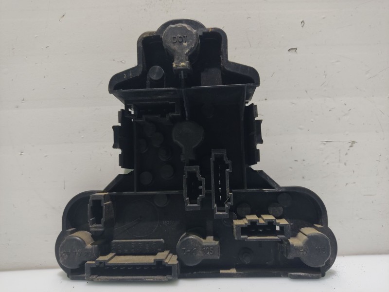 Recambio de portalamparas para volkswagen golf iii berlina (1h1) s referencia OEM IAM 1H6945257   Recambio de portalamparas para volkswagen golf iii berlina (1h1) s referencia OEM IAM 1H6945257