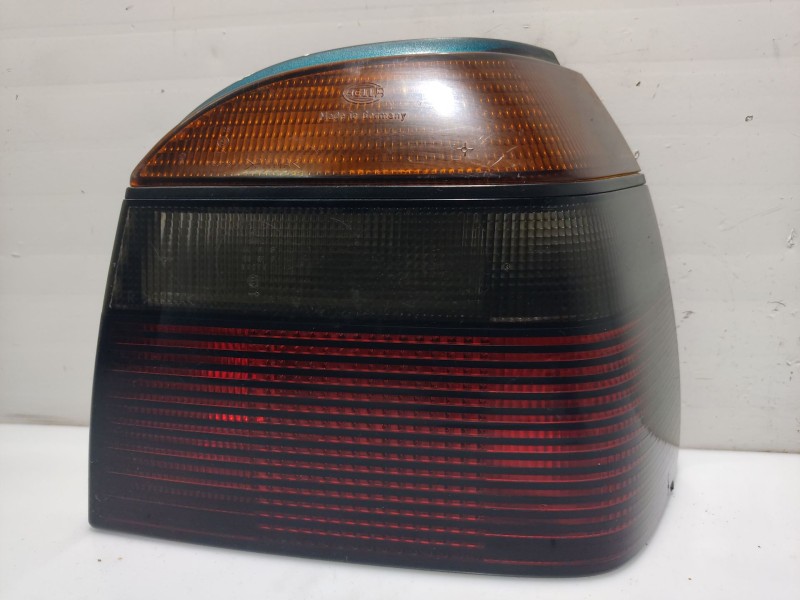 Recambio de piloto trasero derecho para volkswagen golf iii berlina (1h1) referencia OEM IAM 1E0945096A  