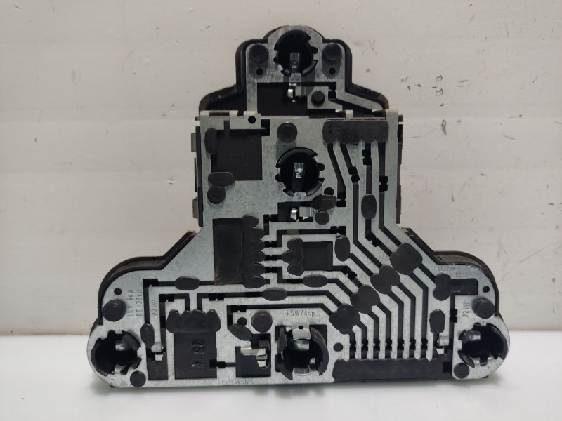 Recambio de portalamparas para volkswagen golf iii berlina (1h1) s referencia OEM IAM 1H6945257   Recambio de portalamparas para volkswagen golf iii berlina (1h1) s referencia OEM IAM 1H6945257