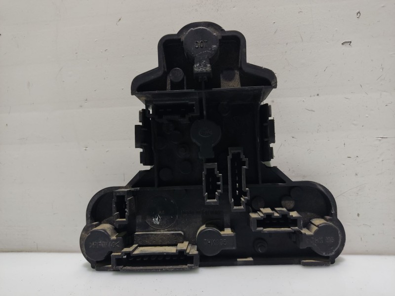 Recambio de portalamparas para volkswagen golf iii berlina (1h1) s referencia OEM IAM 1H6945257   Recambio de portalamparas para volkswagen golf iii berlina (1h1) s referencia OEM IAM 1H6945257