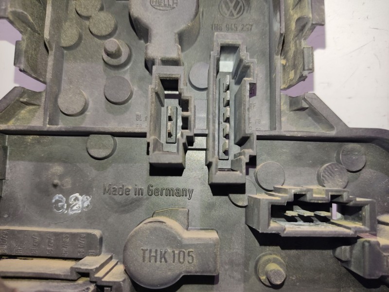 Recambio de portalamparas para volkswagen golf iii berlina (1h1) s referencia OEM IAM 1H6945257   Recambio de portalamparas para volkswagen golf iii berlina (1h1) s referencia OEM IAM 1H6945257