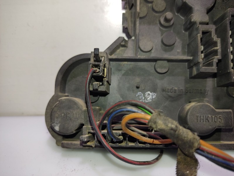 Recambio de portalamparas para volkswagen golf iii berlina (1h1) s referencia OEM IAM 1H6945257   Recambio de portalamparas para volkswagen golf iii berlina (1h1) s referencia OEM IAM 1H6945257