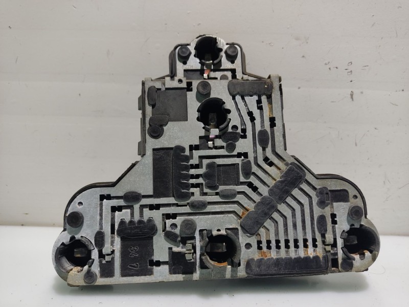 Recambio de portalamparas para volkswagen golf iii berlina (1h1) s referencia OEM IAM 1H6945257   Recambio de portalamparas para volkswagen golf iii berlina (1h1) s referencia OEM IAM 1H6945257