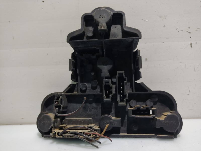 Recambio de portalamparas para volkswagen golf iii berlina (1h1) s referencia OEM IAM 1H6945257   Recambio de portalamparas para volkswagen golf iii berlina (1h1) s referencia OEM IAM 1H6945257