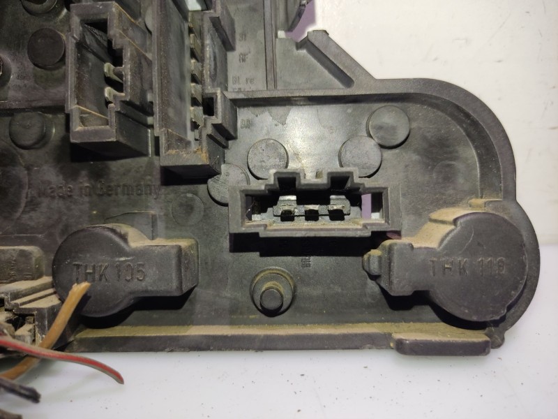 Recambio de portalamparas para volkswagen golf iii berlina (1h1) s referencia OEM IAM 1H6945257   Recambio de portalamparas para volkswagen golf iii berlina (1h1) s referencia OEM IAM 1H6945257