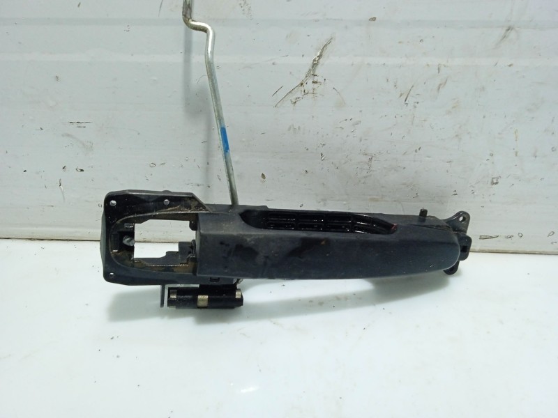 Recambio de maneta exterior delantera izquierda para toyota yaris (ksp9/scp9/nlp9) referencia OEM IAM 692110D070  