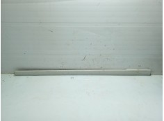 Recambio de moldura exterior puerta delantera derecha para toyota corolla (_e12_) 2.0 d-4d (cde120_) referencia OEM IAM 75731021