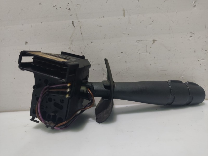Recambio de mando intermitentes para renault megane scenic rxe 1.9d referencia OEM IAM 36978B 7700428197 