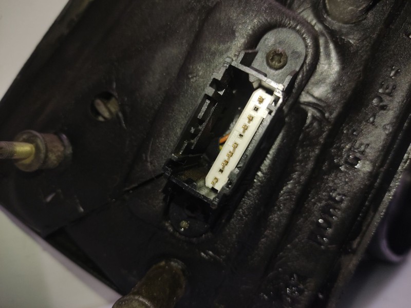 Recambio de retrovisor derecho para renault megane scenic rxe 1.9d referencia OEM IAM 7700415436  