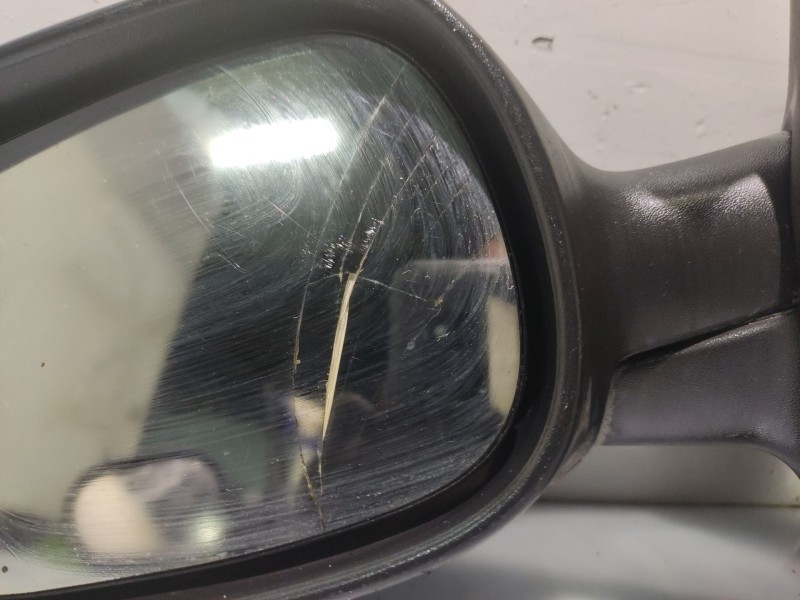 Recambio de retrovisor izquierdo para renault megane scenic rxe 1.9d referencia OEM IAM 7700841653  