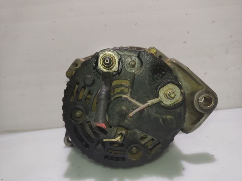 Recambio de alternador para renault megane scenic rxe 1.9d referencia OEM IAM 7700424582  