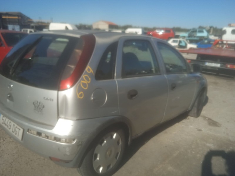 opel corsa d (s07) del año 2005