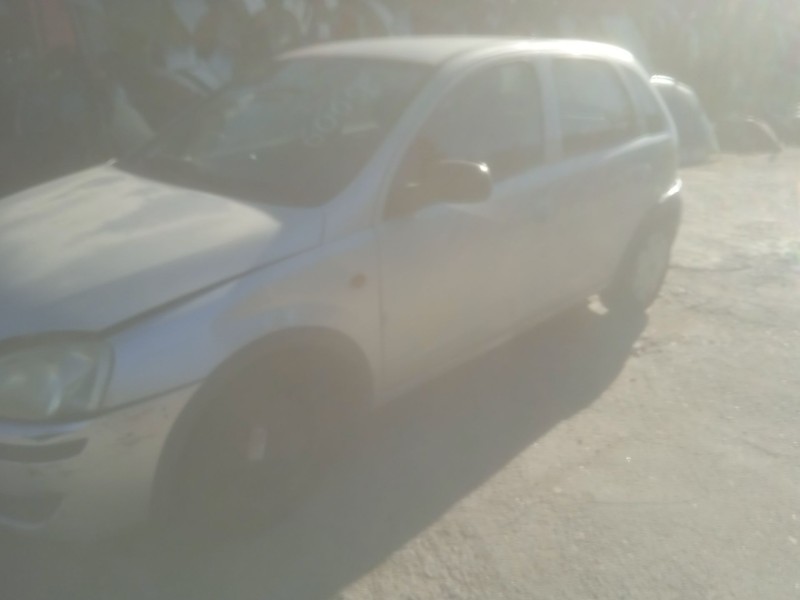 opel corsa d (s07) del año 2005