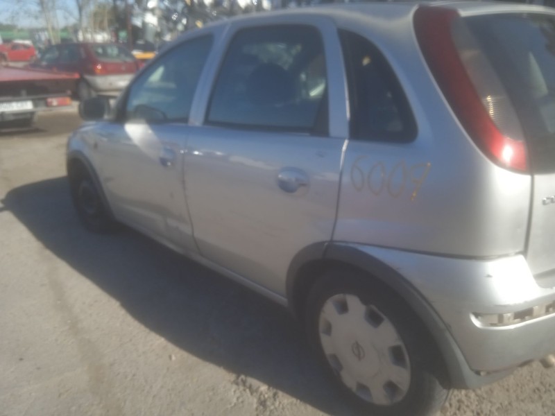 opel corsa d (s07) del año 2005