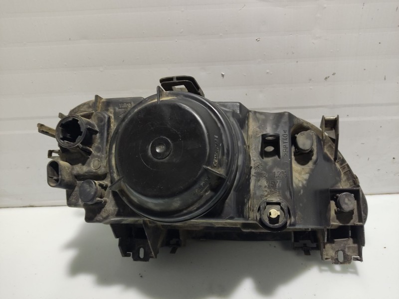 Recambio de faro izquierdo para renault megane i berlina hatchback (ba0) referencia OEM IAM 260605784R   Recambio de faro izquierdo para renault megane i berlina hatchback (ba0) referencia OEM IAM 260605784R