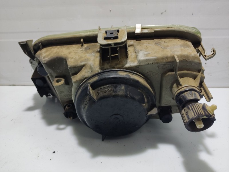 Recambio de faro derecho para renault megane i berlina hatchback (ba0) referencia OEM IAM 260101792R   Recambio de faro derecho para renault megane i berlina hatchback (ba0) referencia OEM IAM 260101792R