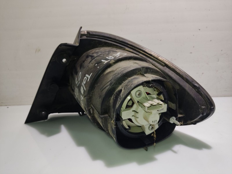 Recambio de piloto trasero izquierdo para seat toledo (5p2) 2.0 tdi referencia OEM IAM 5P5945095D  