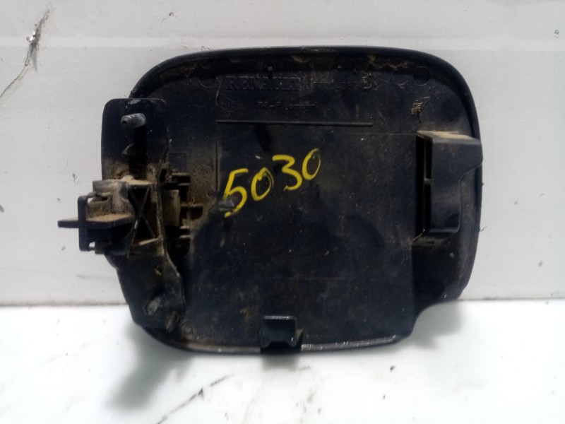 Recambio de tapa exterior combustible para renault megane scenic rxe 1.9d referencia OEM IAM 7700426371  
