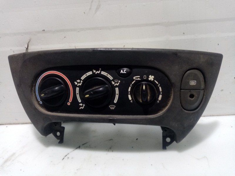 Recambio de mando calefaccion / aire acondicionado para renault megane scenic rxe 1.9d referencia OEM IAM   