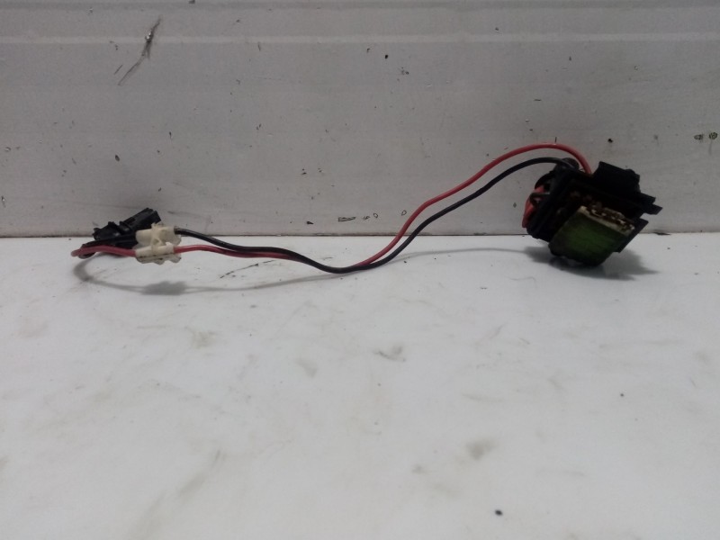 Recambio de resistencia calefaccion para renault megane scenic rxe 1.9d referencia OEM IAM 7701046941  