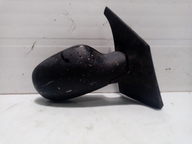 Recambio de retrovisor derecho para renault megane scenic rxe 1.9d referencia OEM IAM 7700431543  