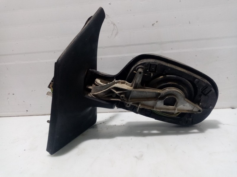 Recambio de retrovisor izquierdo para renault megane scenic rxe 1.9d referencia OEM IAM 7700431542  