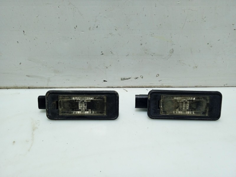 Recambio de piloto matricula para peugeot 208 i (ca_, cc_) 1.0 referencia OEM IAM 9682403680  
