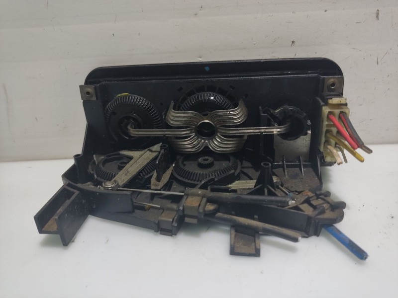 Recambio de mando calefaccion / aire acondicionado para volkswagen golf iii berlina (1h1) referencia OEM IAM 1H0819045C 1H082004