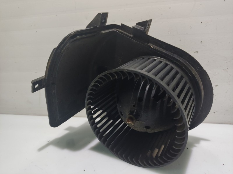 Recambio de ventilador calefaccion para volkswagen golf iii berlina (1h1) referencia OEM IAM 1H1820021  