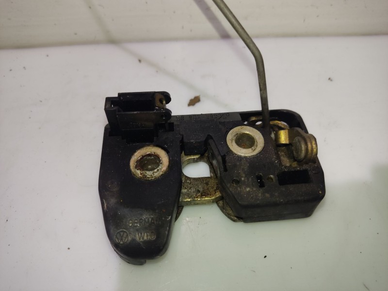 Recambio de cerradura maletero / porton para volkswagen golf iii berlina (1h1) referencia OEM IAM 1H6827505B  