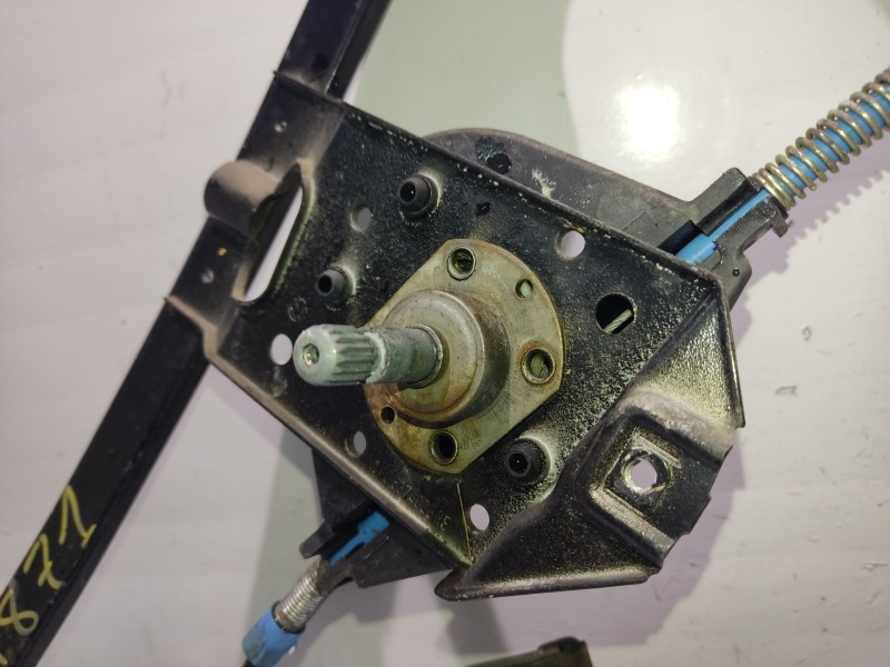 Recambio de elevalunas delantero derecho para volkswagen golf iii berlina (1h1) referencia OEM IAM 1H0837402B  