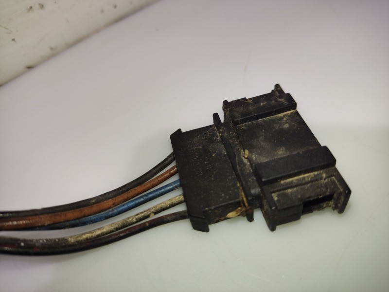 Recambio de retrovisor derecho para volkswagen golf iii berlina (1h1) referencia OEM IAM 1H1857508A  