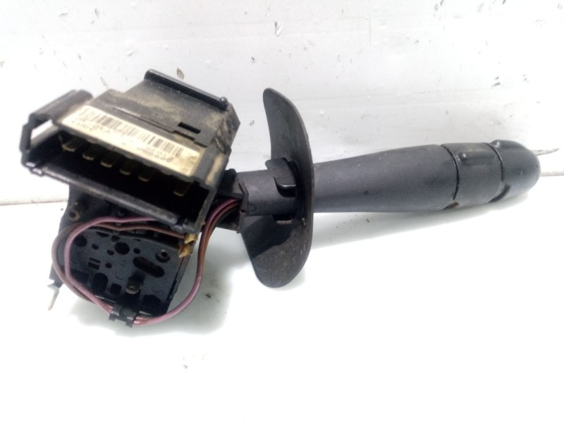 Recambio de mando intermitentes para renault scenic referencia OEM IAM 7701047261  