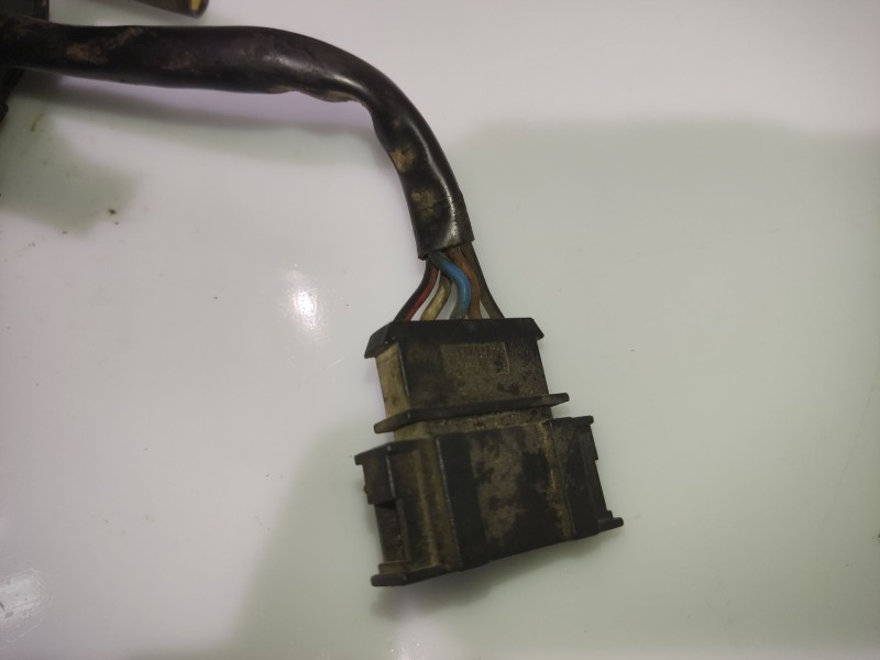 Recambio de retrovisor izquierdo para volkswagen golf iii berlina (1h1) referencia OEM IAM 1H1857507A  