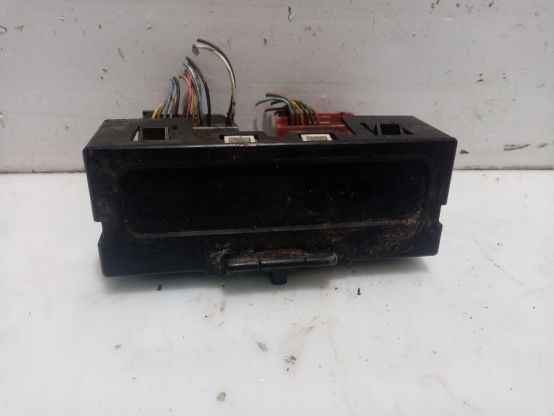Recambio de pantalla multifuncion para renault scenic referencia OEM IAM   