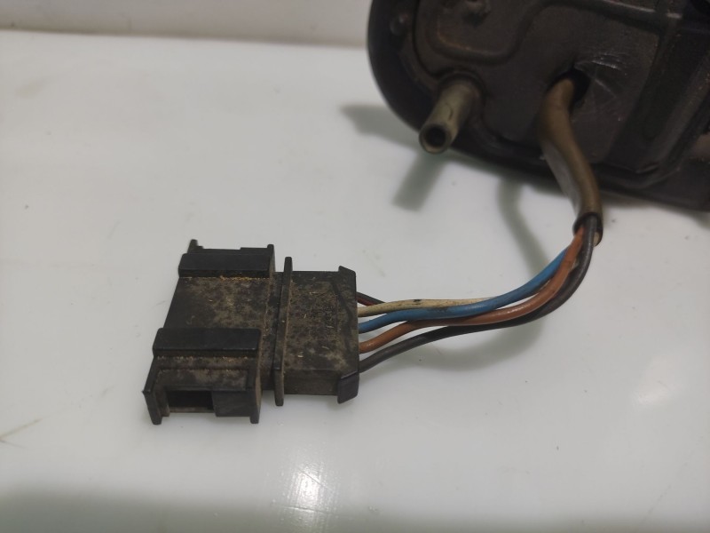 Recambio de retrovisor derecho para volkswagen golf iii berlina (1h1) referencia OEM IAM 1H1857507A  