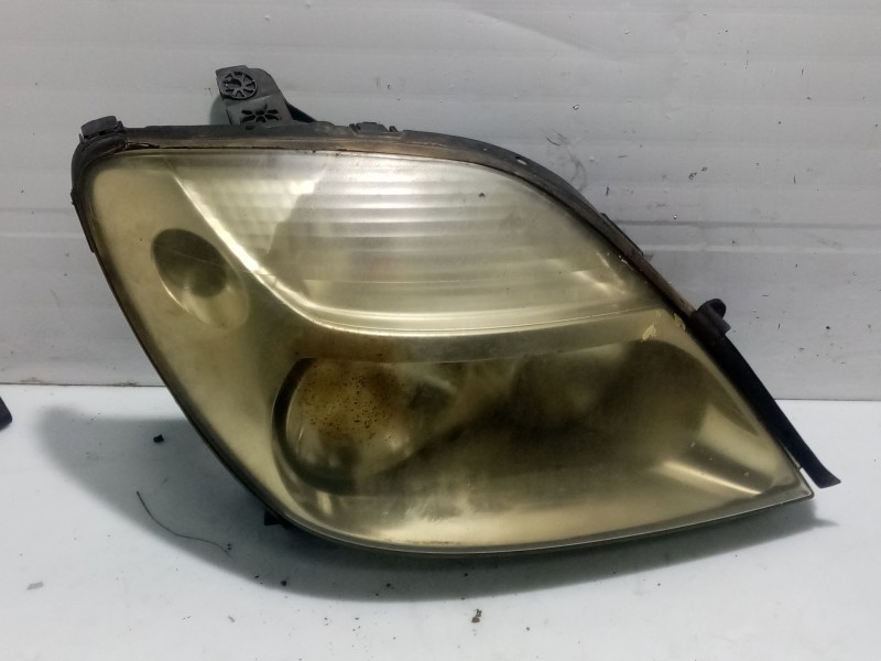 Recambio de faro derecho para renault scenic referencia OEM IAM 260101792R  